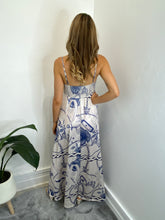 Load image into Gallery viewer, Ursula Maxi Dress