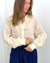 Load image into Gallery viewer, Wanda Embroidered Ramie Shirt