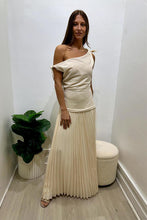 Load image into Gallery viewer, Cupid Pleated Midi Dress