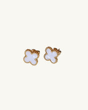 Load image into Gallery viewer, SS Clover Studs Small