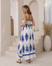 Load image into Gallery viewer, Finlay Maxi Dress