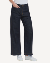 Load image into Gallery viewer, Brenda Jeans