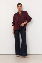 Load image into Gallery viewer, Sandra Long Sleeve Linen Top