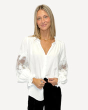Load image into Gallery viewer, Amanda Blouse