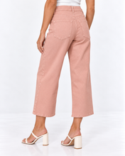 Load image into Gallery viewer, Avery Cropped Jean