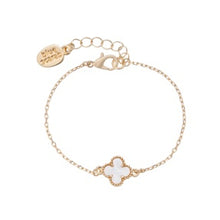 Load image into Gallery viewer, Lotus Pearl Clover Bracelet