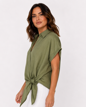Load image into Gallery viewer, Baker Linen Shirt - Fern