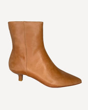 Load image into Gallery viewer, Cemila Leather Ankle Boots