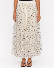 Load image into Gallery viewer, Aria Tulle Skirt