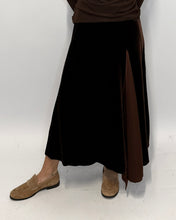 Load image into Gallery viewer, Valencia Velvet Midi Skirt