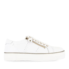 Load image into Gallery viewer, Froggy White Leather