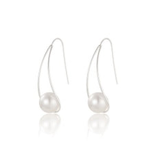 Load image into Gallery viewer, Lotus Pearl Curve Earrings