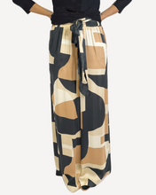 Load image into Gallery viewer, First Class Pants