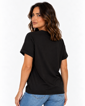 Load image into Gallery viewer, Garden Queen Tee