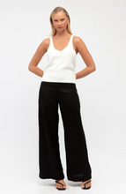 Load image into Gallery viewer, Harlow Linen Pants - Black