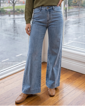 Load image into Gallery viewer, Harmony Jeans - Light Wash Denim