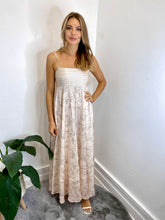 Load image into Gallery viewer, Delilah Maxi Dress