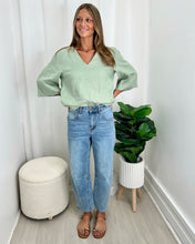 Load image into Gallery viewer, Toni Barrel Jeans