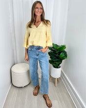 Load image into Gallery viewer, Toni Barrel Jeans