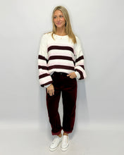 Load image into Gallery viewer, Toni Barrel Corduroy Jeans - Brunette