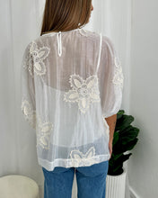 Load image into Gallery viewer, Phoebe Appliqué Flower Top