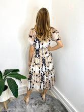 Load image into Gallery viewer, Fleur Midi Dress