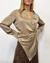 Load image into Gallery viewer, Julie Wrap Blouse