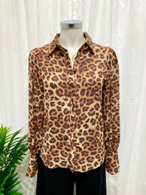 Load image into Gallery viewer, Fleetwood Blouse - Leopard