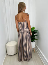 Load image into Gallery viewer, Elsie Maxi Dress