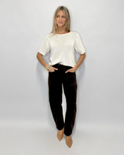 Load image into Gallery viewer, Leo Barrel Corduroy Jeans - Chocolate