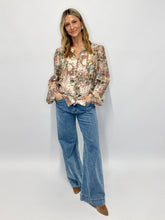 Load image into Gallery viewer, Rani Buttoned Blouse