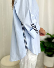 Load image into Gallery viewer, Stripe Trim Shirt
