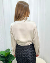 Load image into Gallery viewer, Soprano Overshirt