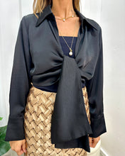 Load image into Gallery viewer, Soprano Overshirt