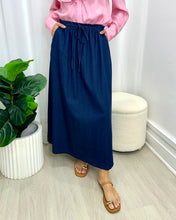 Load image into Gallery viewer, Aspyn Lightweight Midi Skirt