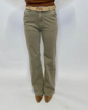 Load image into Gallery viewer, Shirley Jeans