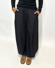 Load image into Gallery viewer, Paloma Barrel Pants
