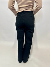 Load image into Gallery viewer, Shirley Jeans