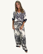 Load image into Gallery viewer, Meridian Silky Pants