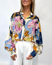 Load image into Gallery viewer, Big Flowers Shirt