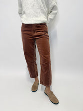 Load image into Gallery viewer, Toni Barrel Cord Jean