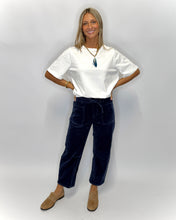 Load image into Gallery viewer, Leo Barrel Cord Jeans