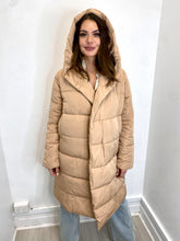 Load image into Gallery viewer, Lumi Puffer Coat