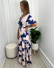 Load image into Gallery viewer, Brutta Maxi Dress