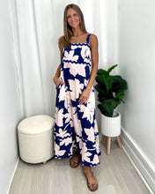 Load image into Gallery viewer, Ondulata Midi Dress