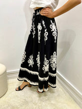 Load image into Gallery viewer, Amira Wide Leg Pants