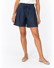 Load image into Gallery viewer, Jude Pleated Lightweight Denim Short