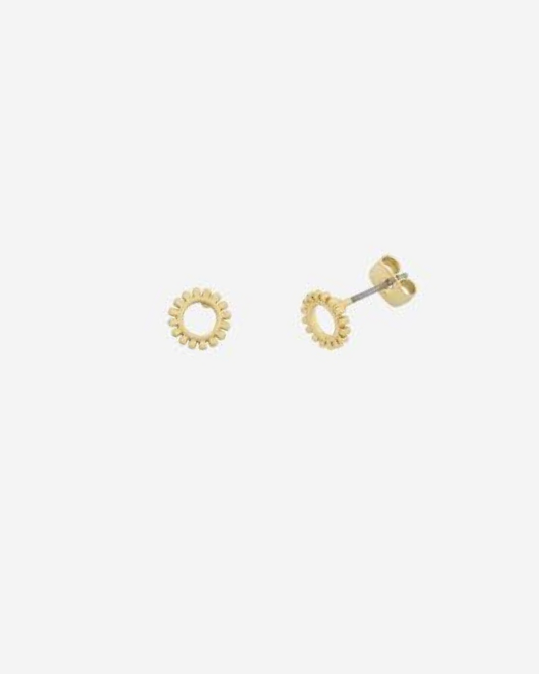 Petite Daisy Earrings