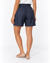 Load image into Gallery viewer, Jude Pleated Lightweight Denim Short