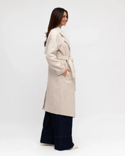 Load image into Gallery viewer, Raven Coat